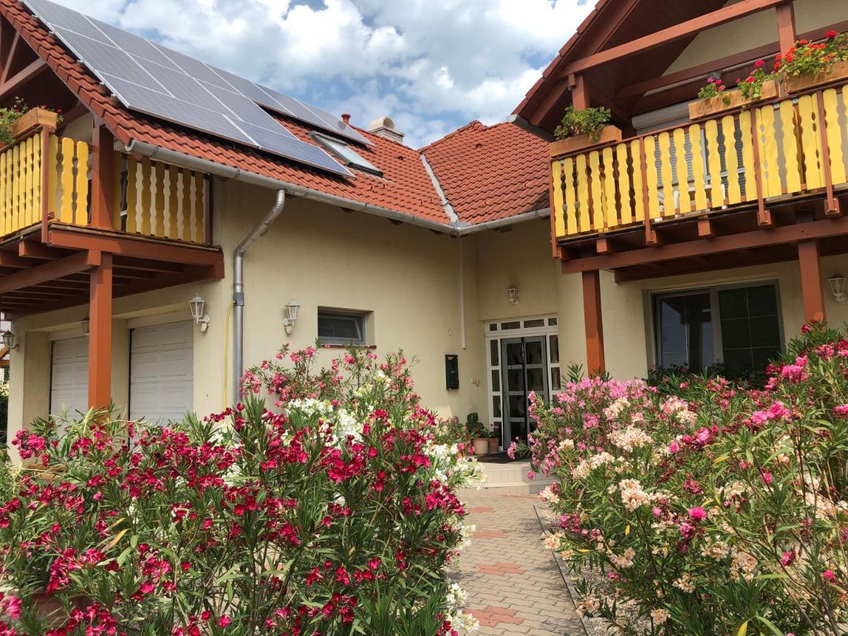Haus Marika Hotel ชิโอฟก ภายนอก รูปภาพ
